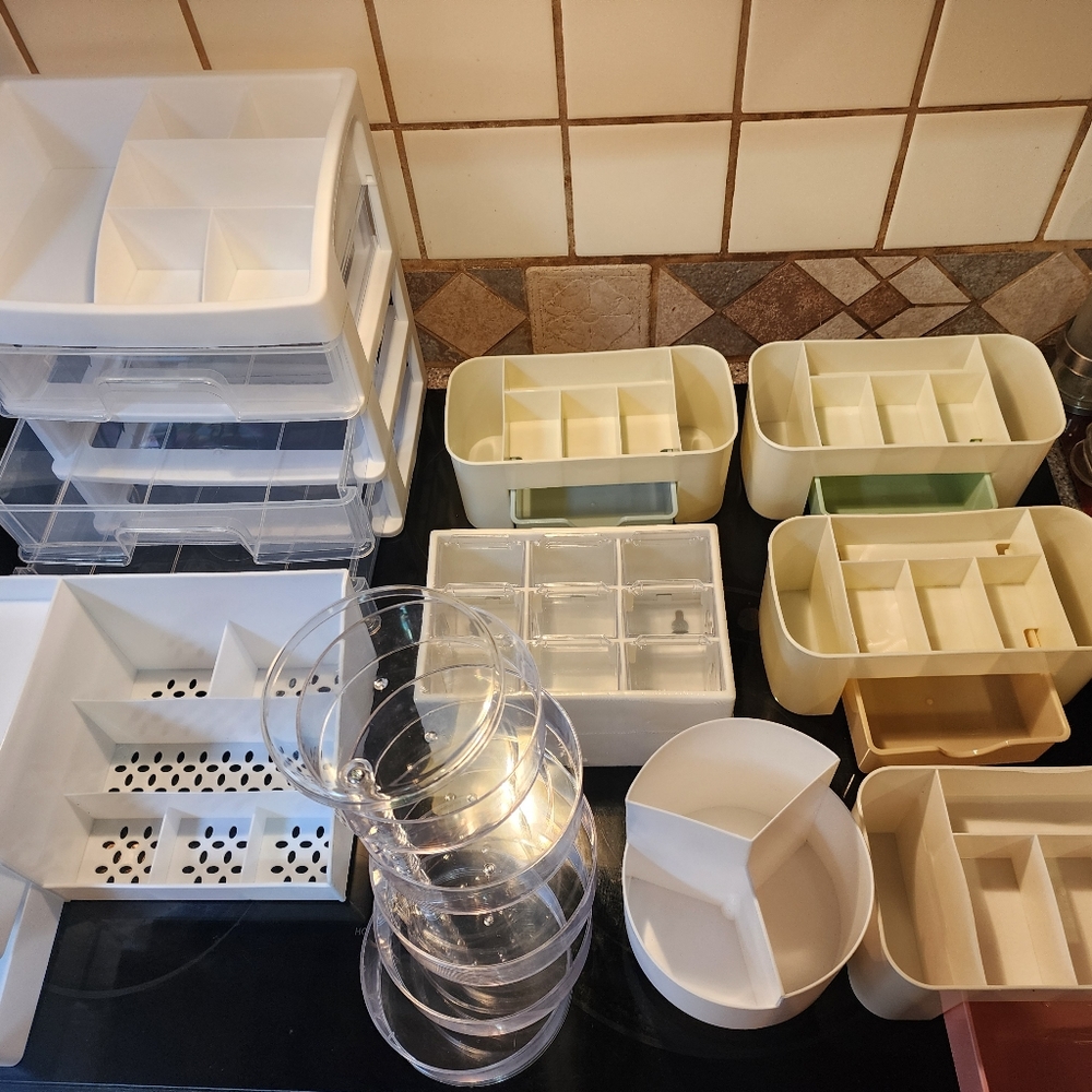 Storage and beauty container bundle